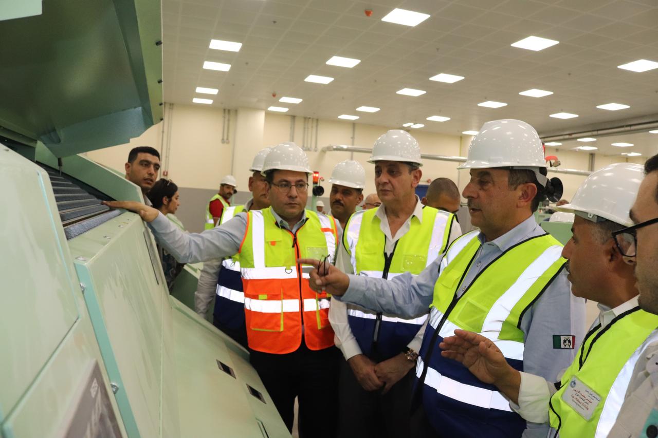 وزير قطاع الأعمال العام يتفقد الموقف التنفيذي للمصانع الجديدة بغزل المحلة