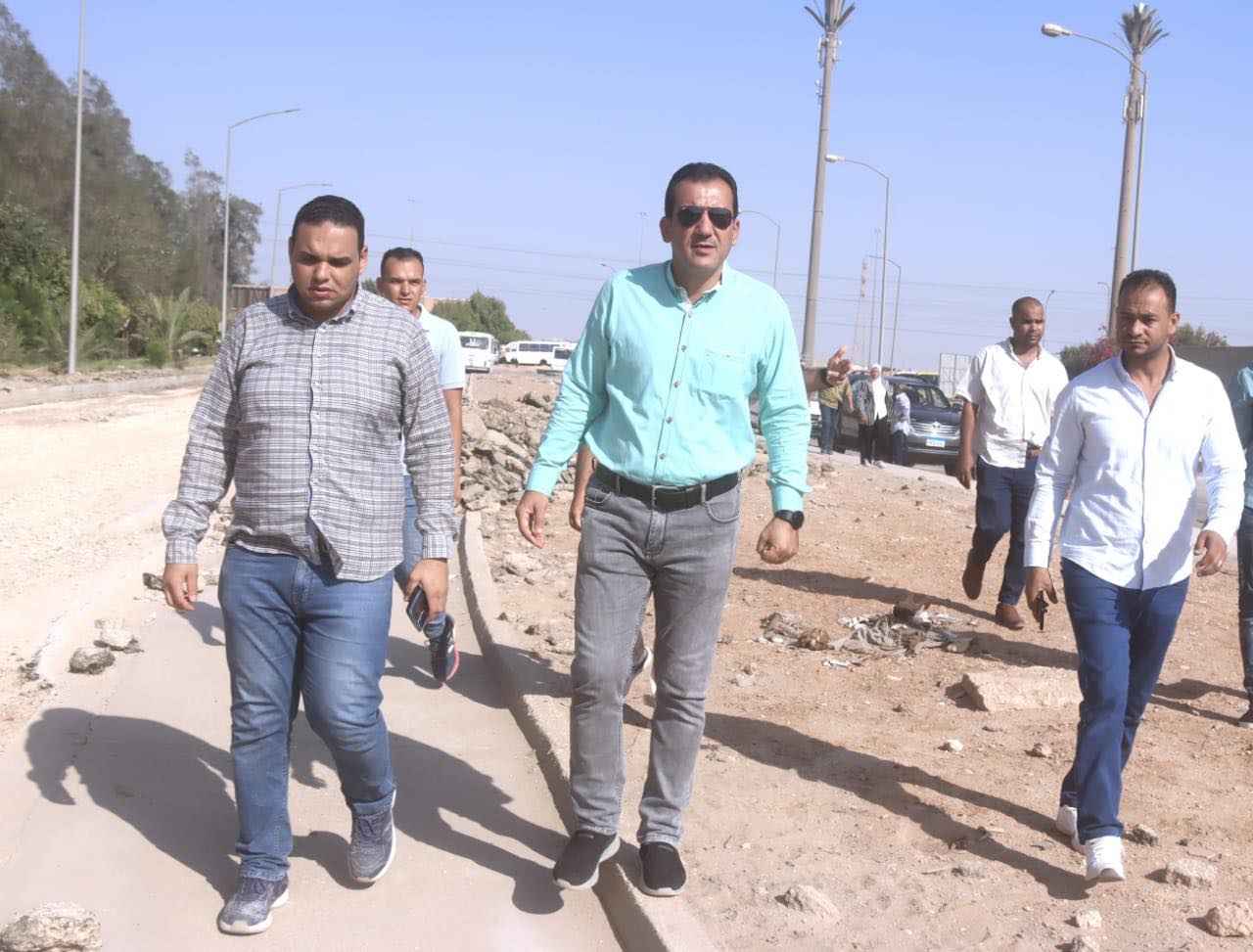 الشربيني يتابع مشروعات تطوير ورفع كفاءة الطرق بالمدن الجديدة