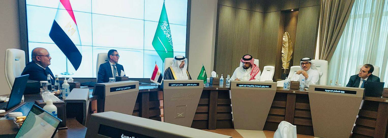 وزير الاستثمار يعقد لقاءات مكثفة مع عدد من المسؤولين السعوديين