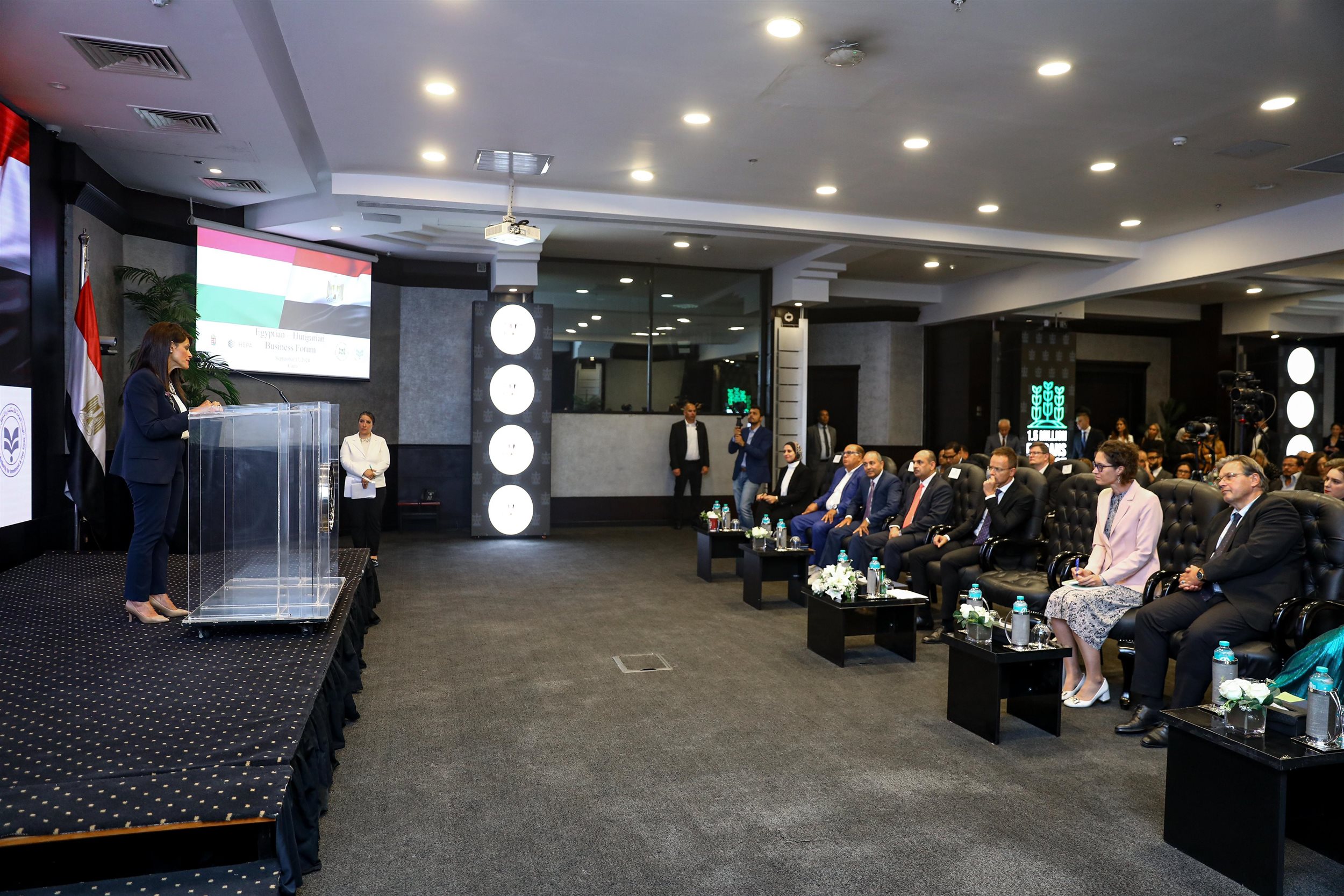 وزيرة التخطيط تختتم منتدى الأعمال المصري المجري