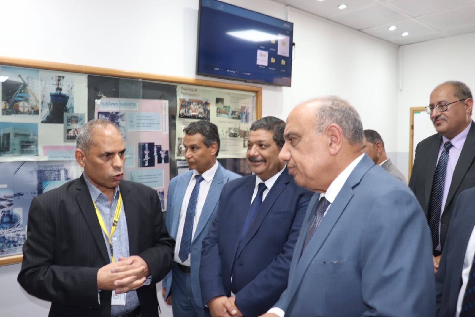 وزير الكهرباء يتفقد مدينة العلوم النووية بمنطقة أنشاص