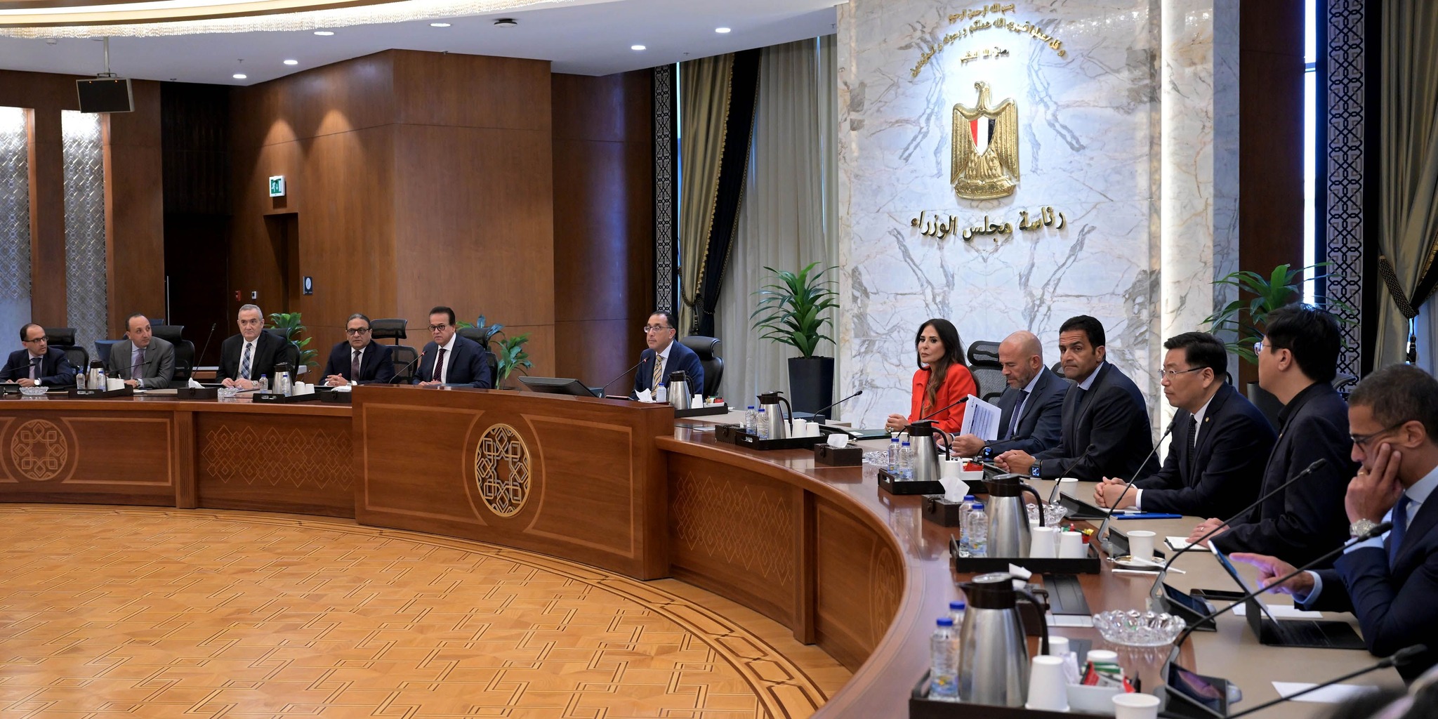 رئيس الوزراء يجتمع مع ممثلي شركة CSCEC الصينية