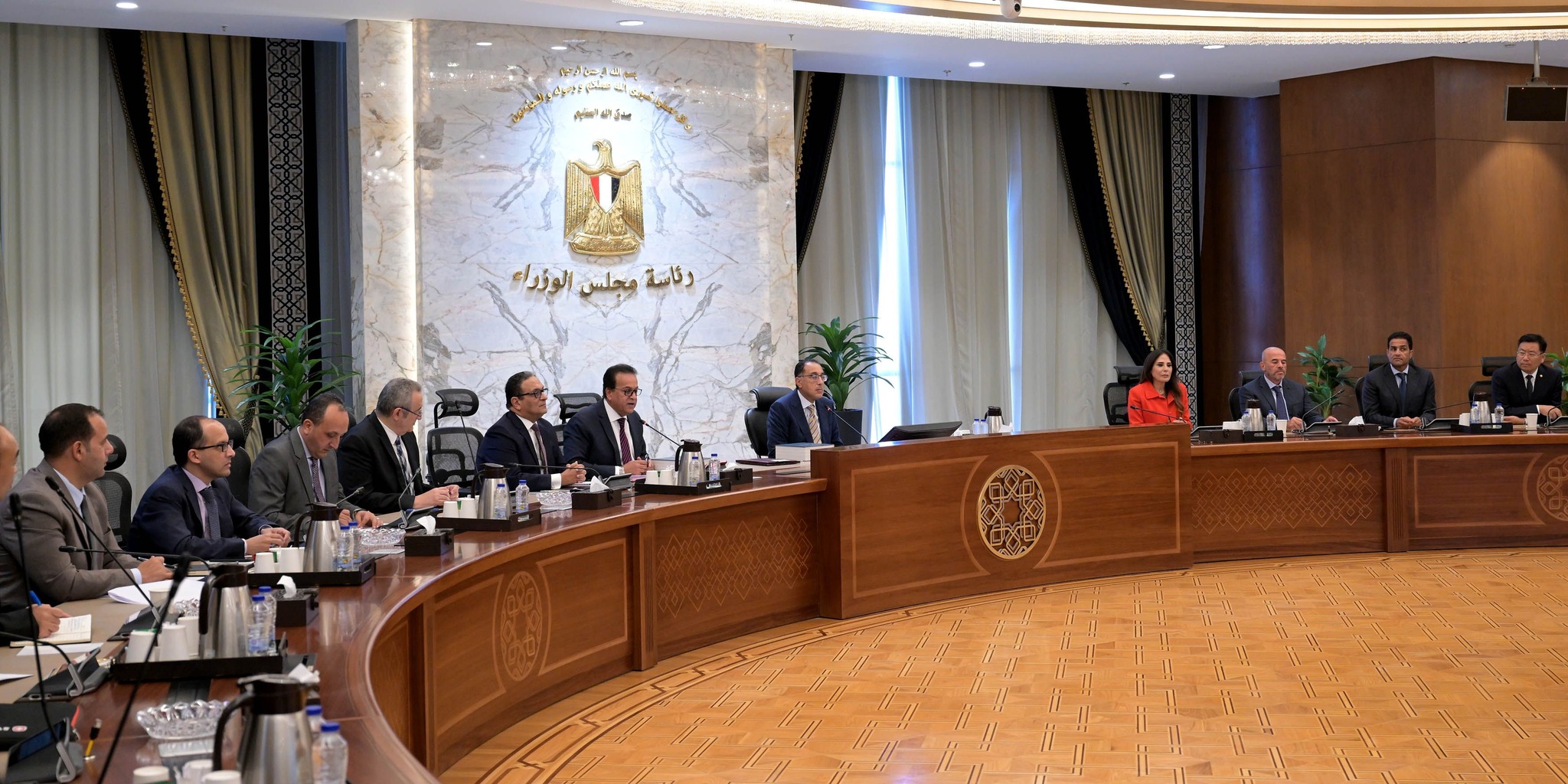 رئيس الوزراء يجتمع مع ممثلي شركة CSCEC الصينية