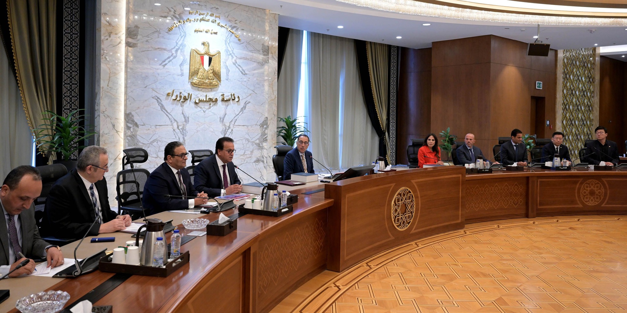 رئيس الوزراء يجتمع مع ممثلي شركة CSCEC الصينية