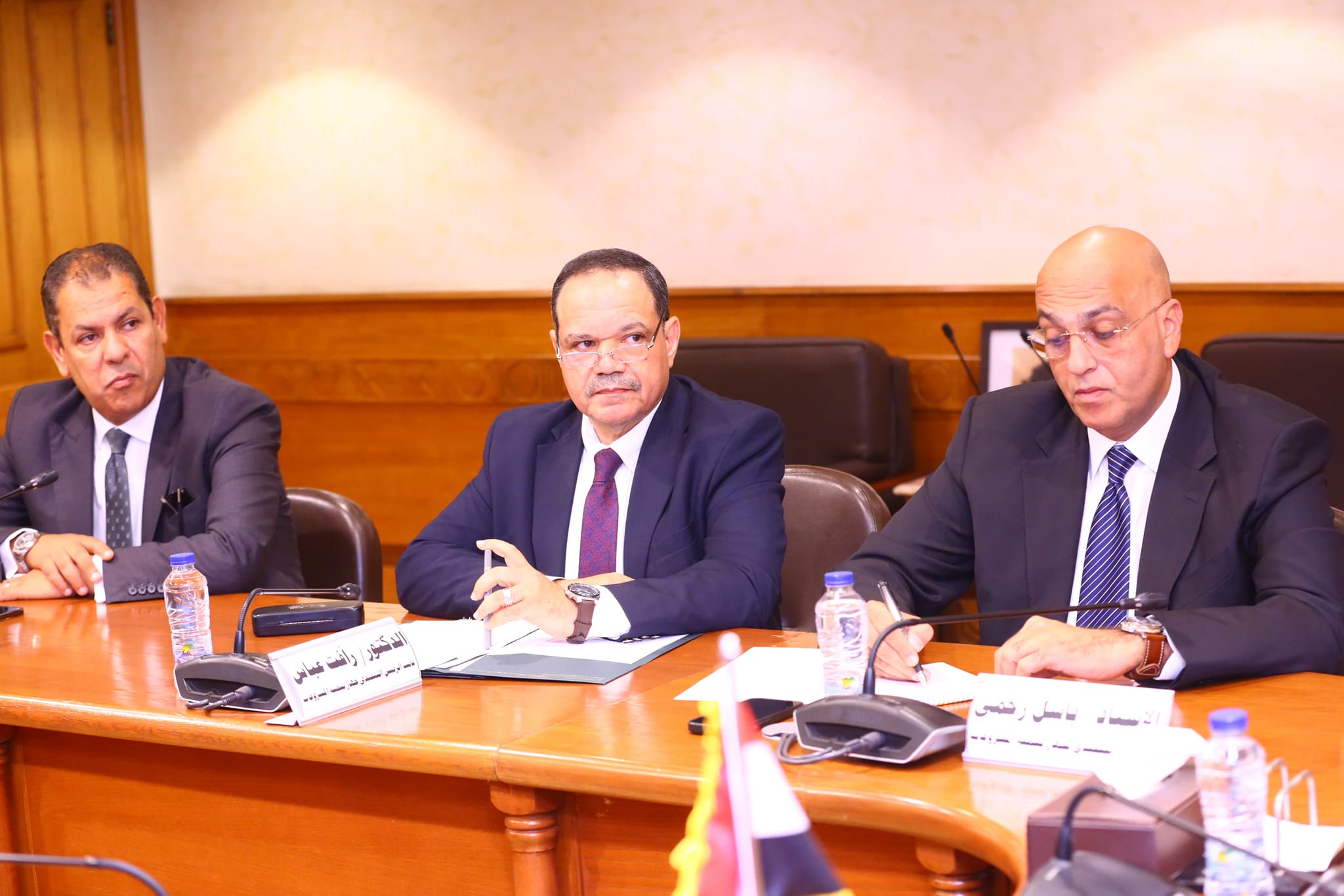 وزيرة التضامن تجتمع مع الرئيس التنفيذي لجهاز تنمية المشروعات