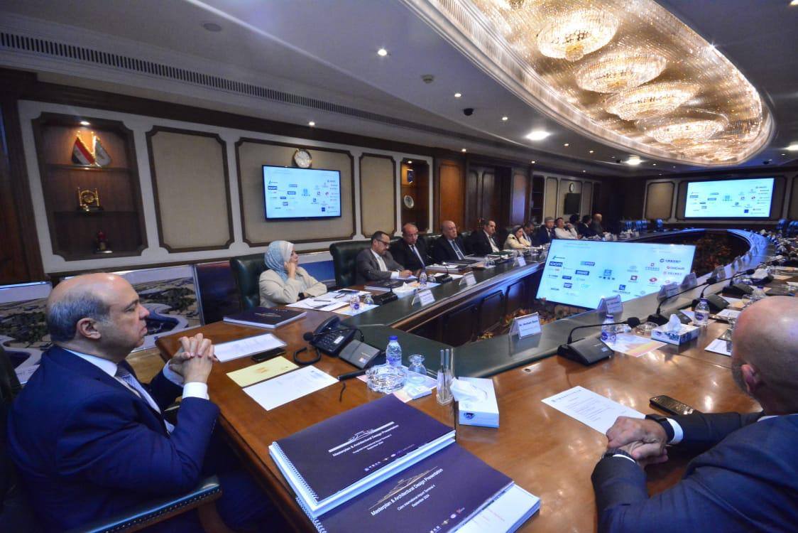 وزير الطيران المدني يلتقي بمسئولي الشركة الصينية CSCEC