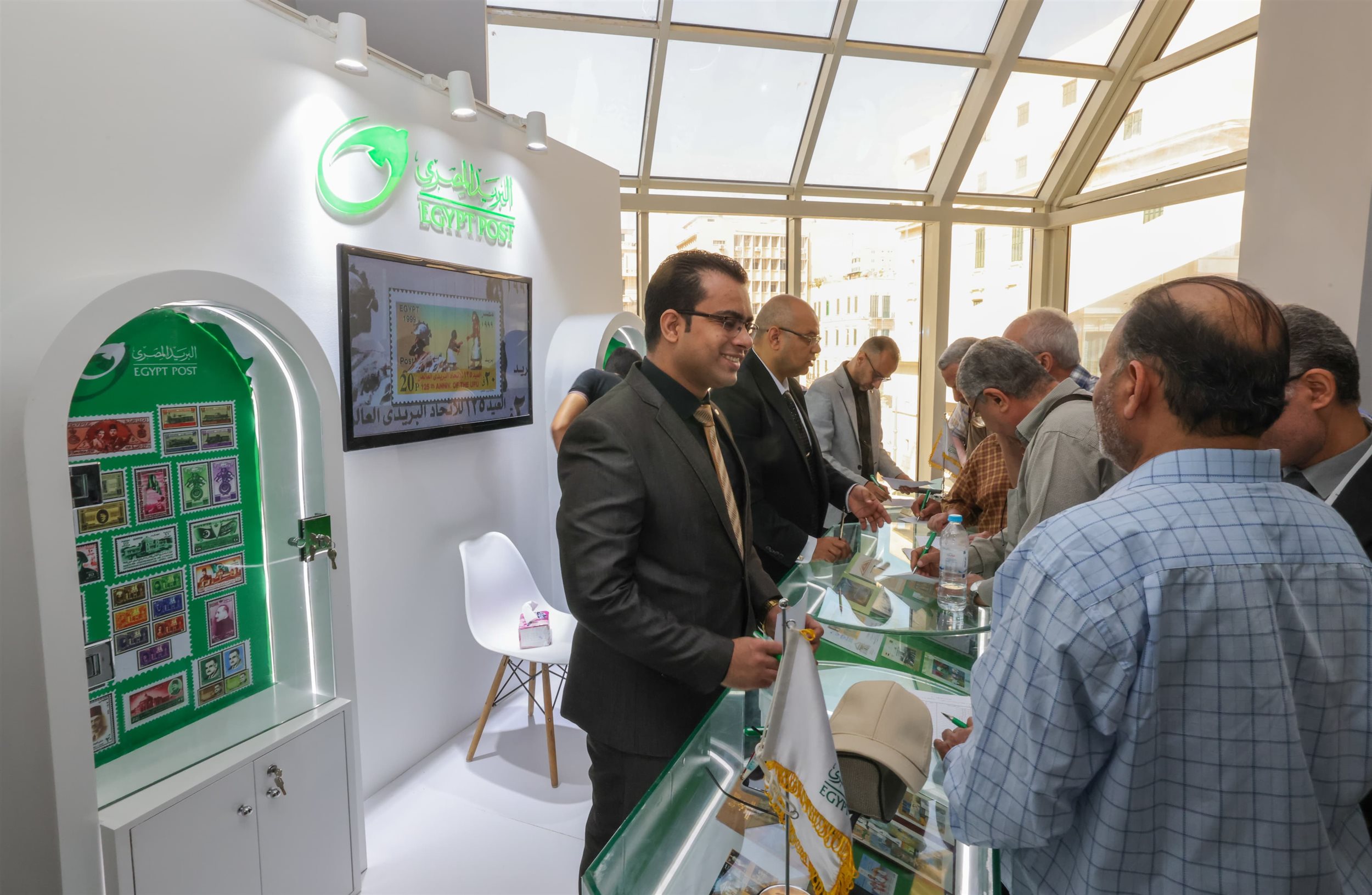 البريد يشارك في معرض إيجي فيلا لهواة الطوابع