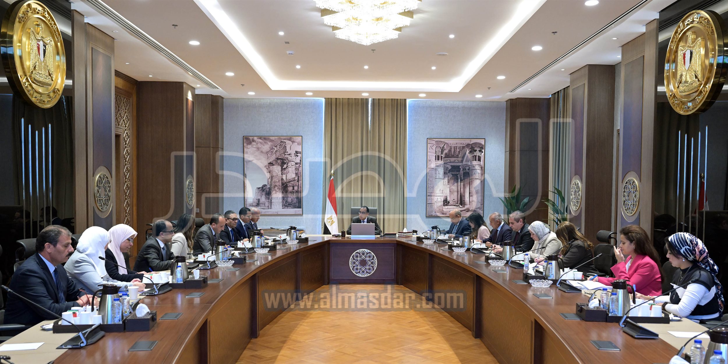 رئيس الوزراء يعقد اجتماعاً لبحث آلية تعديل حدود الكربون