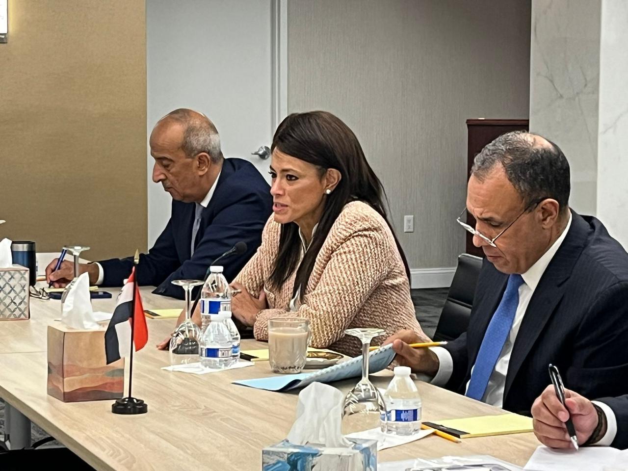 المشاط تلتقي نائب رئيس البنك لشئون العمليات