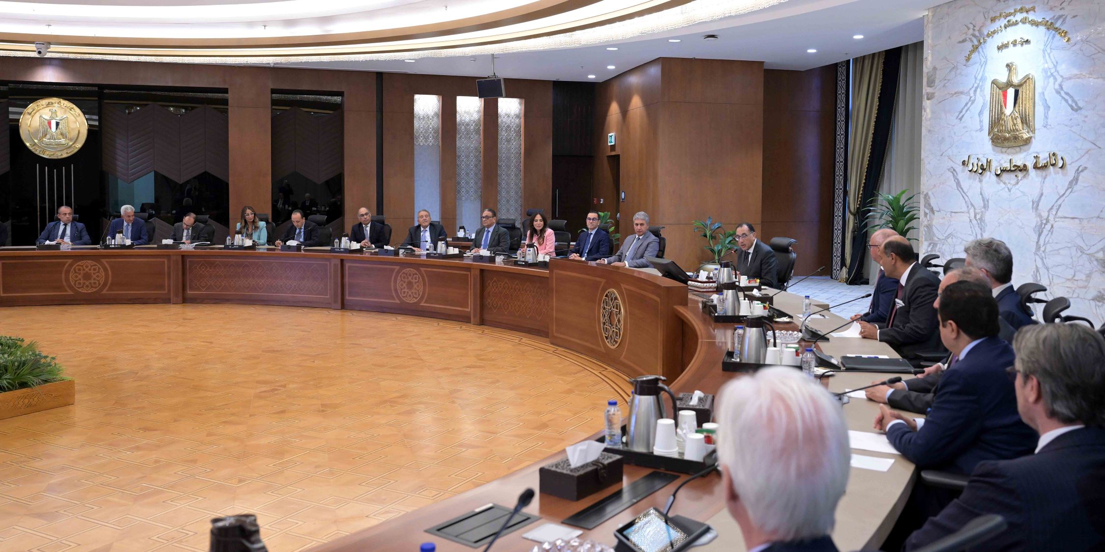 رئيس الوزراء يلتقي رئيس وأعضاء الغرفة الألمانية للتجارة