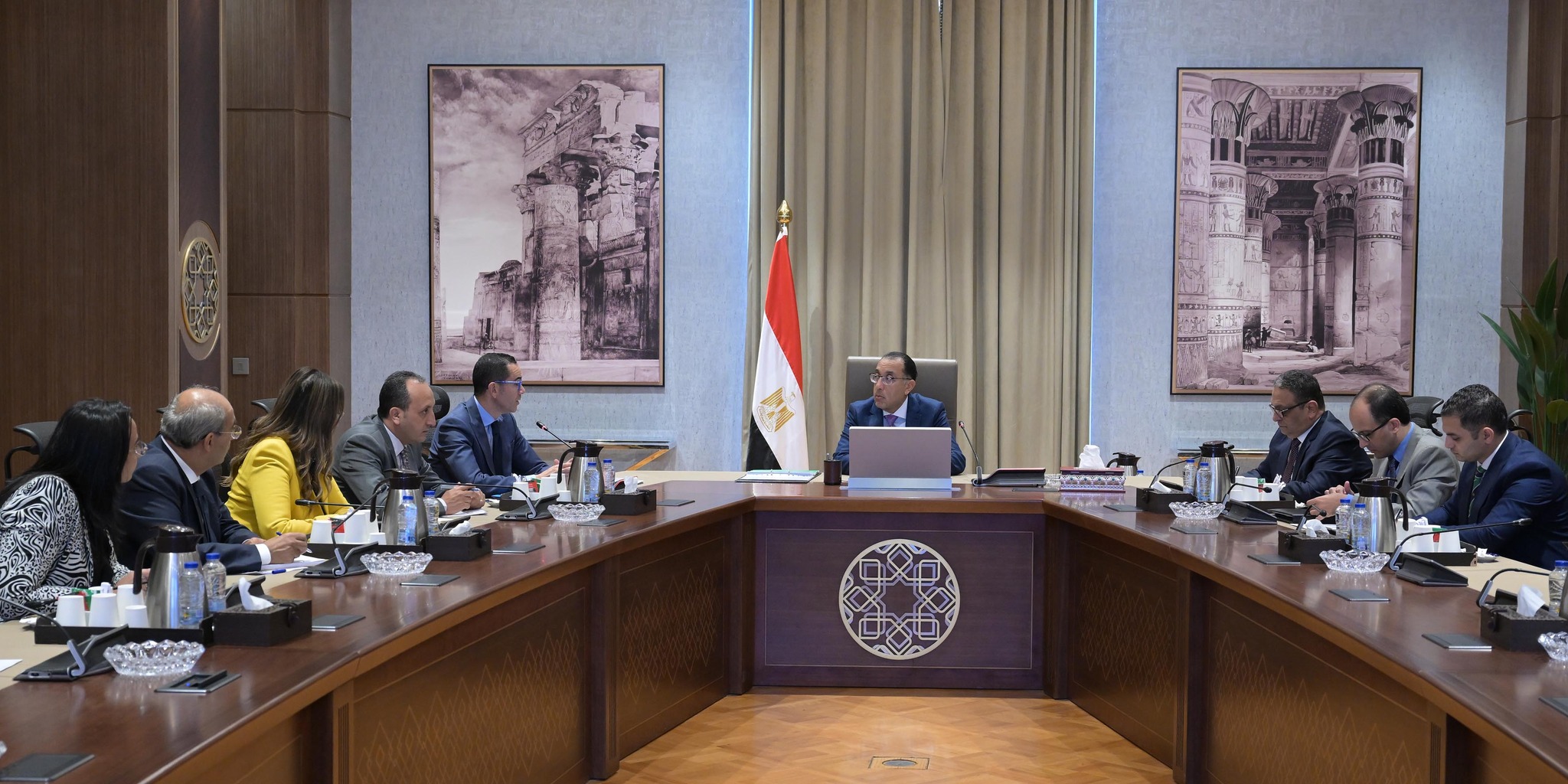 رئيس الوزراء مع وزير الاستثمار والتجارة الخارجية