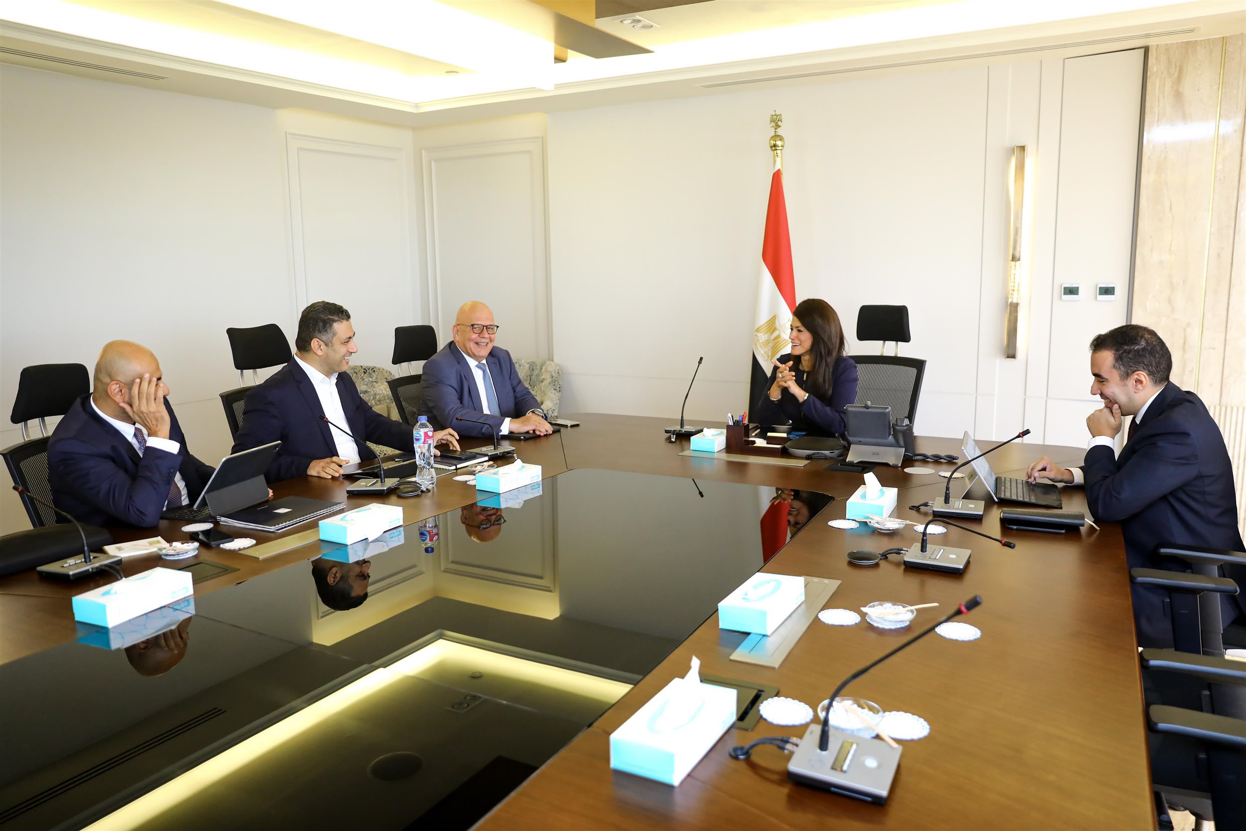 المشاط تلتقي رئيس مجلس إدارة شركة مصر لريادة الأعمال