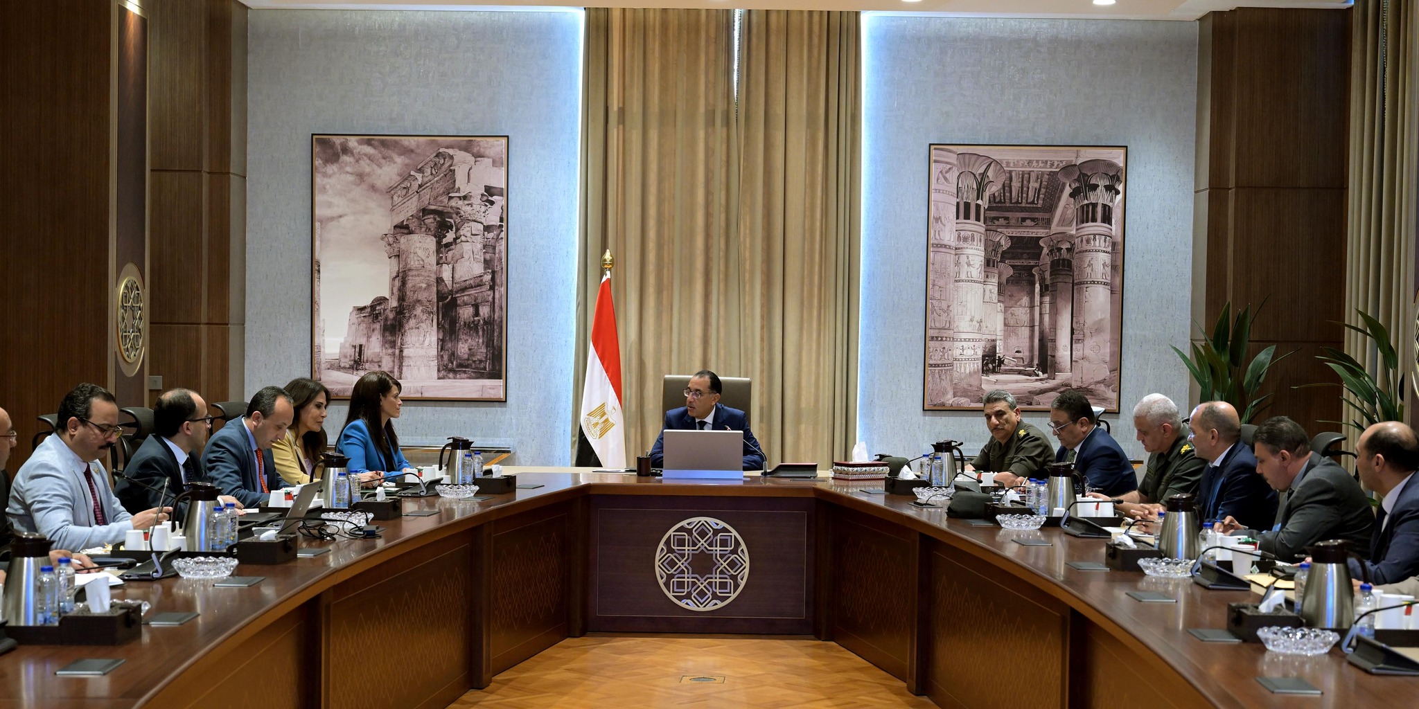 مدبولي يتابع موقف تنفيذ مشروعات مبادرة حياة كريمة