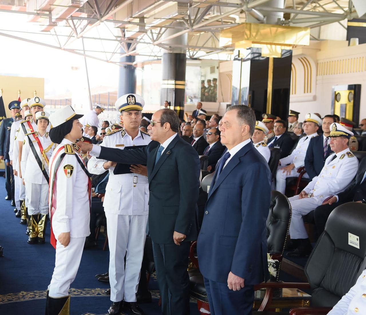 السيسي يشهد الاحتفال بتخريج دفعة جديدة من طلبة كلية الشرطة