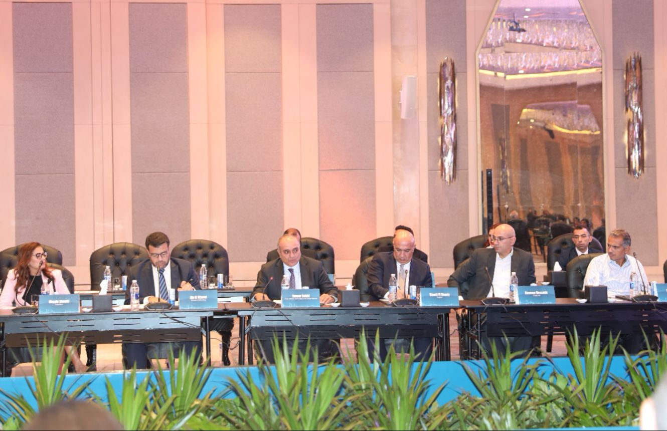 وزير المالية فى حوار مفتوح مع ممثلى مجتمع الأعمال