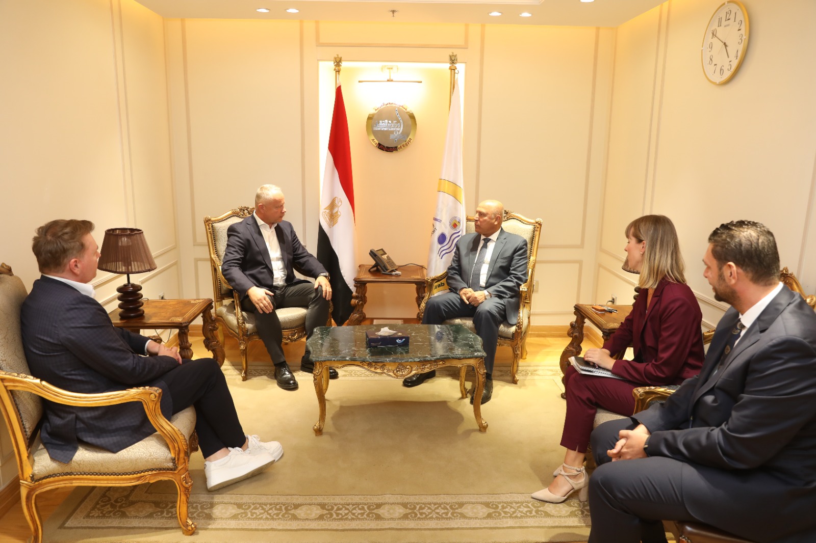 الوزير يلتقي ممثلي شركة بادما البولندية