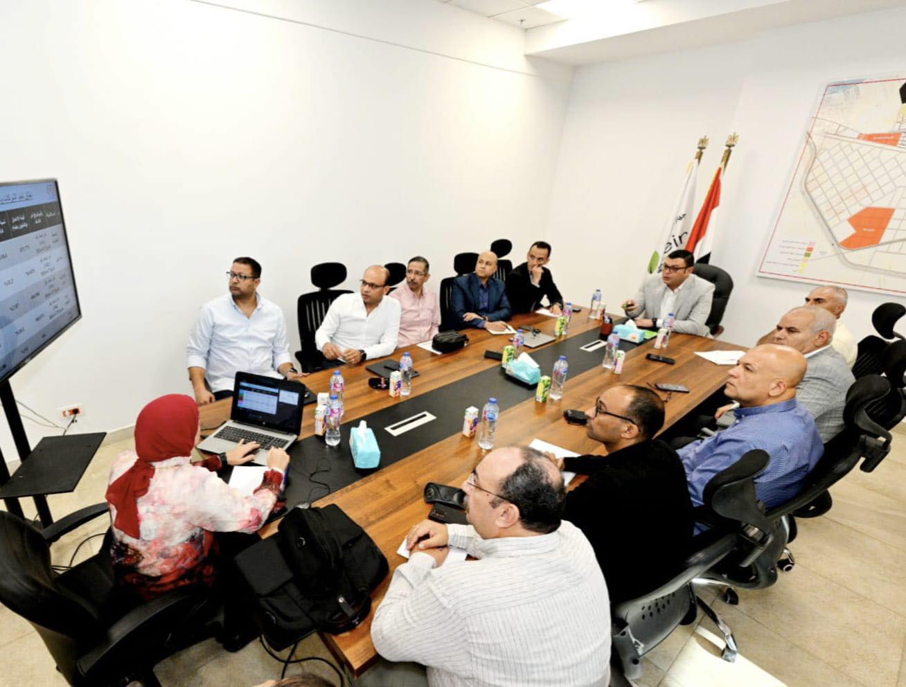 الشربيني يعقد اجتماع بمقر جهاز مدينة العلمين الجديدة
