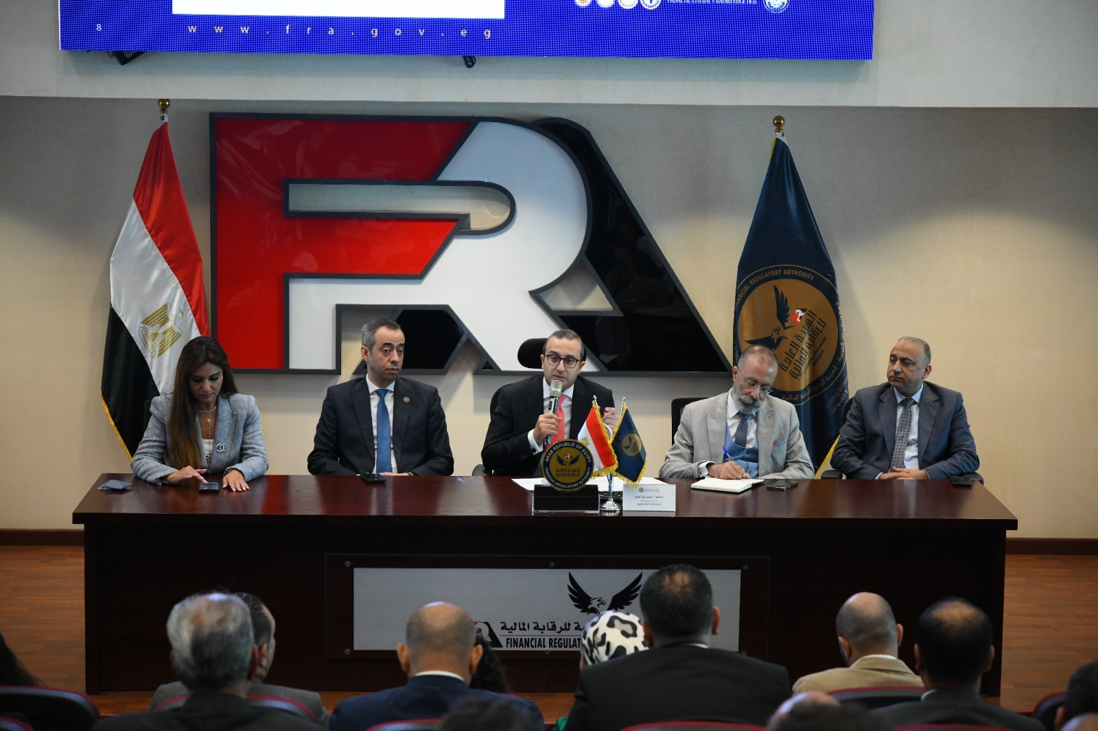 الرقابة المالية تعقد اجتماع مع المؤسسات المالية غير المصرفية