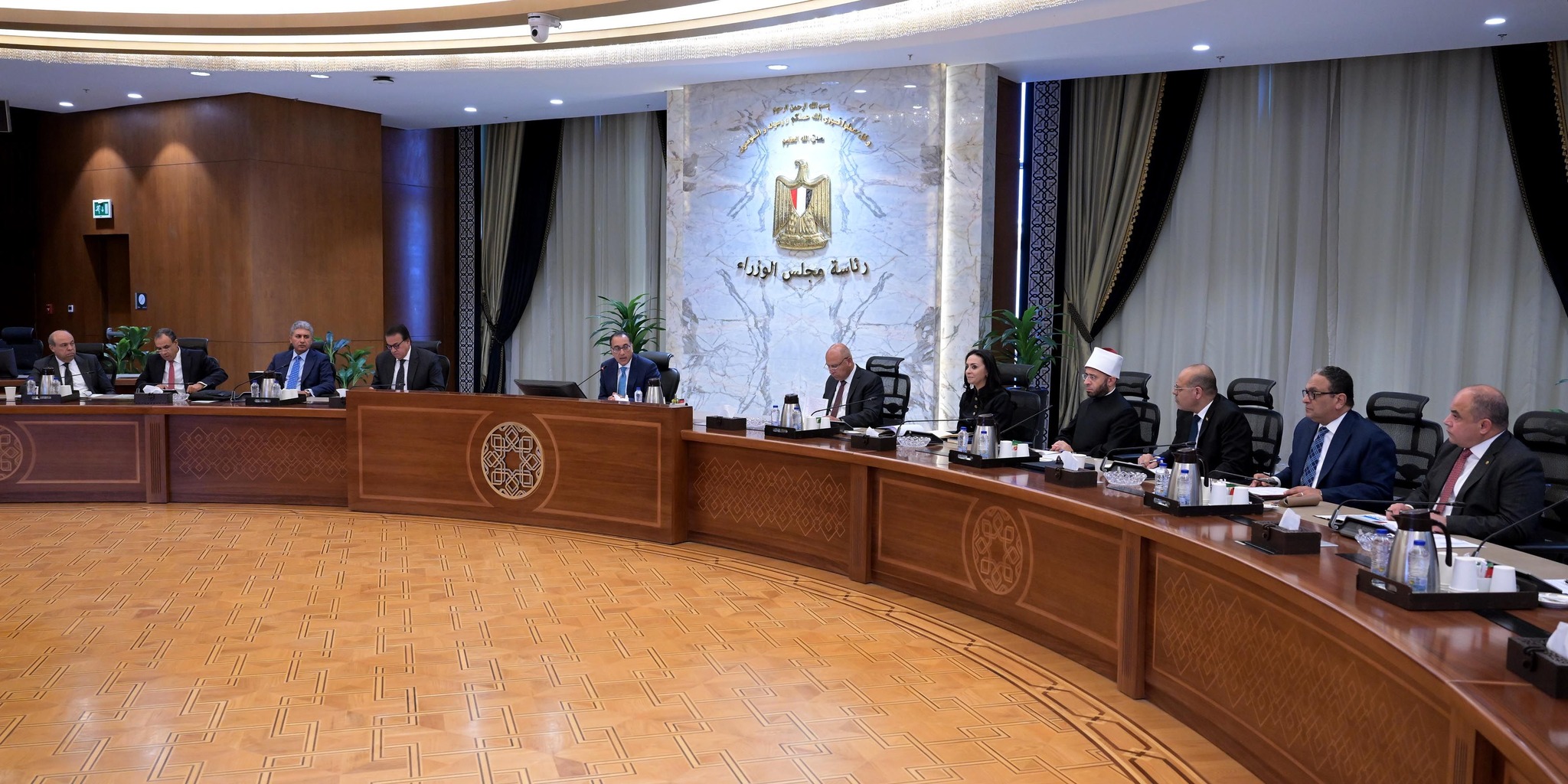 رئيس الوزراء يترأس اجتماع اللجنة العليا للحج