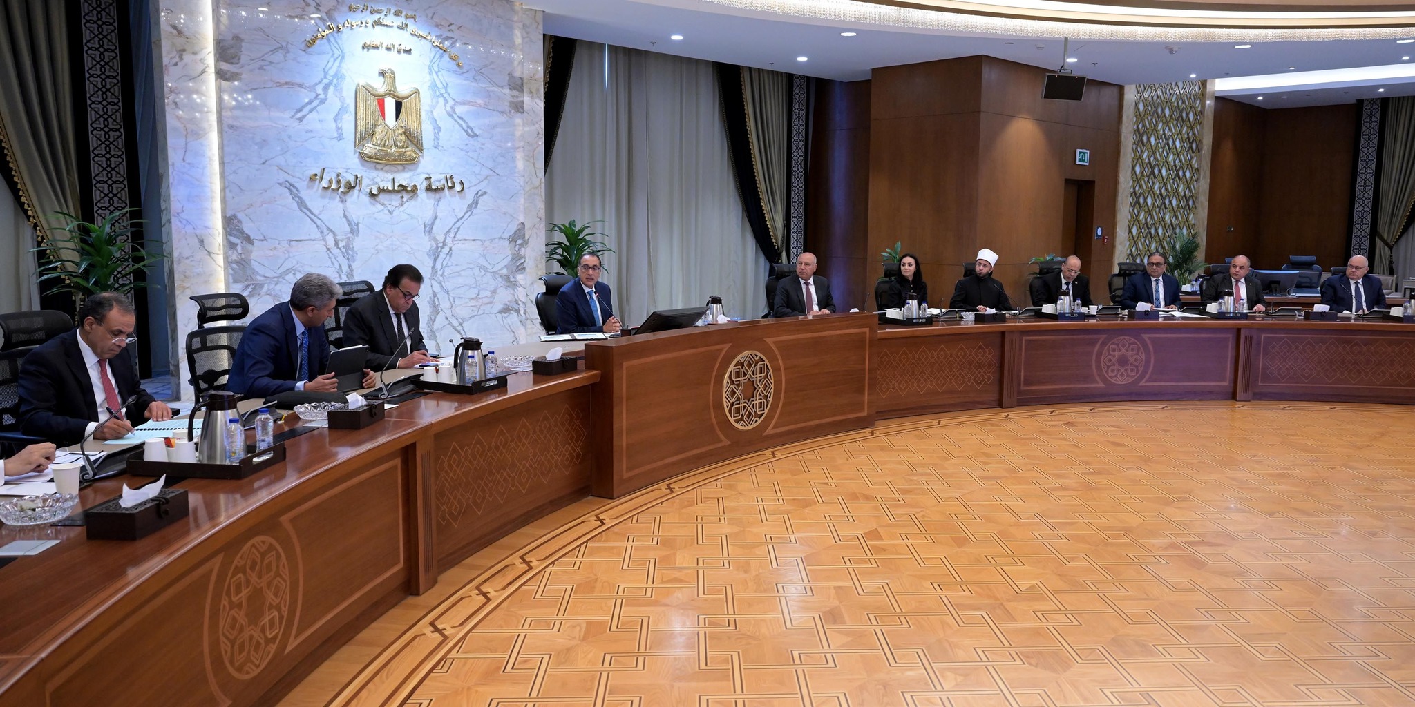 رئيس الوزراء يترأس اجتماع اللجنة العليا للحج