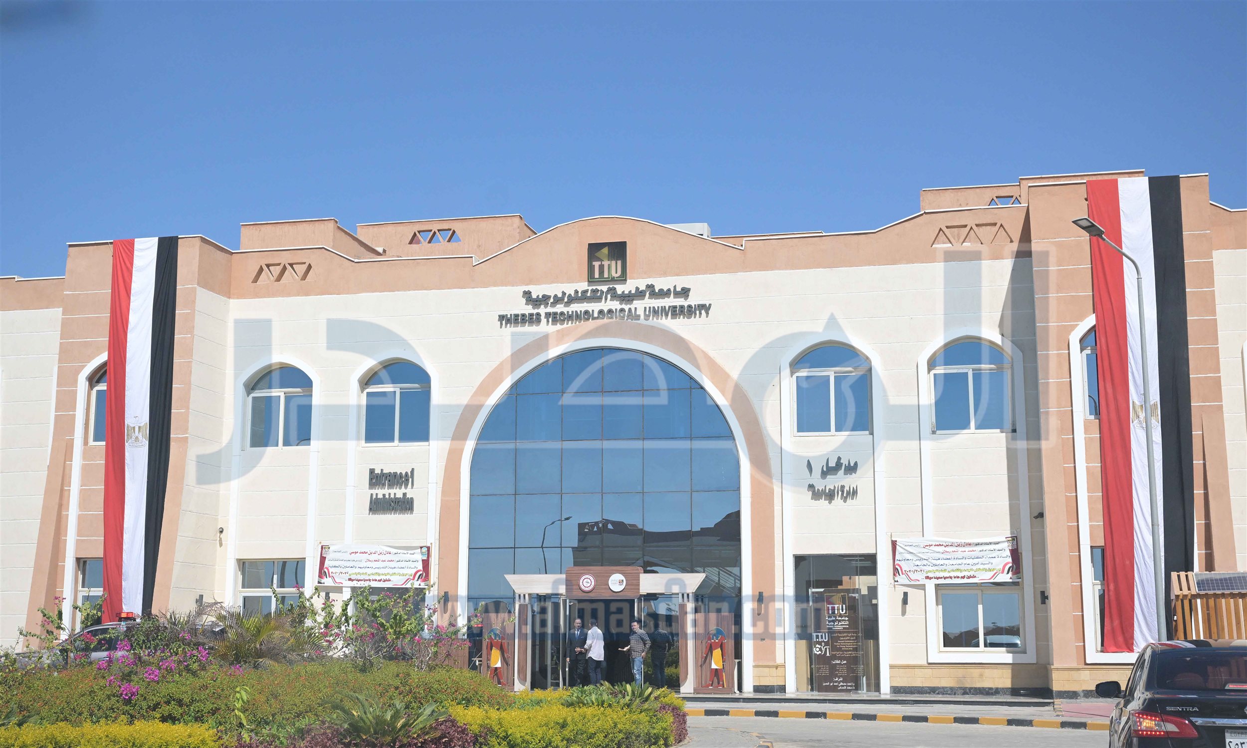 رئيس الوزراء يتفقد جامعة طيبة التكنولوجية