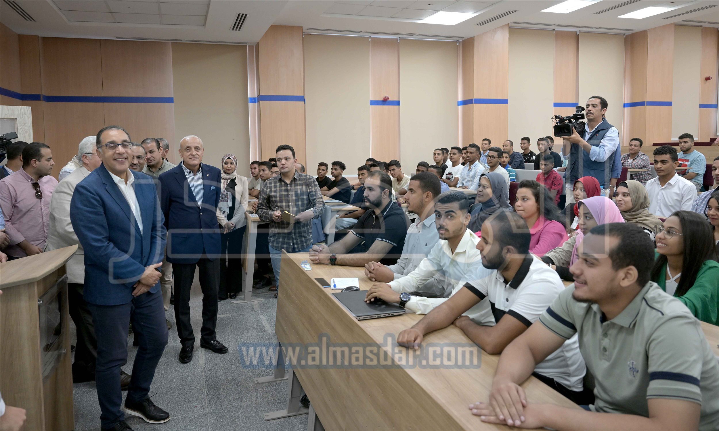 رئيس الوزراء يتفقد جامعة طيبة التكنولوجية