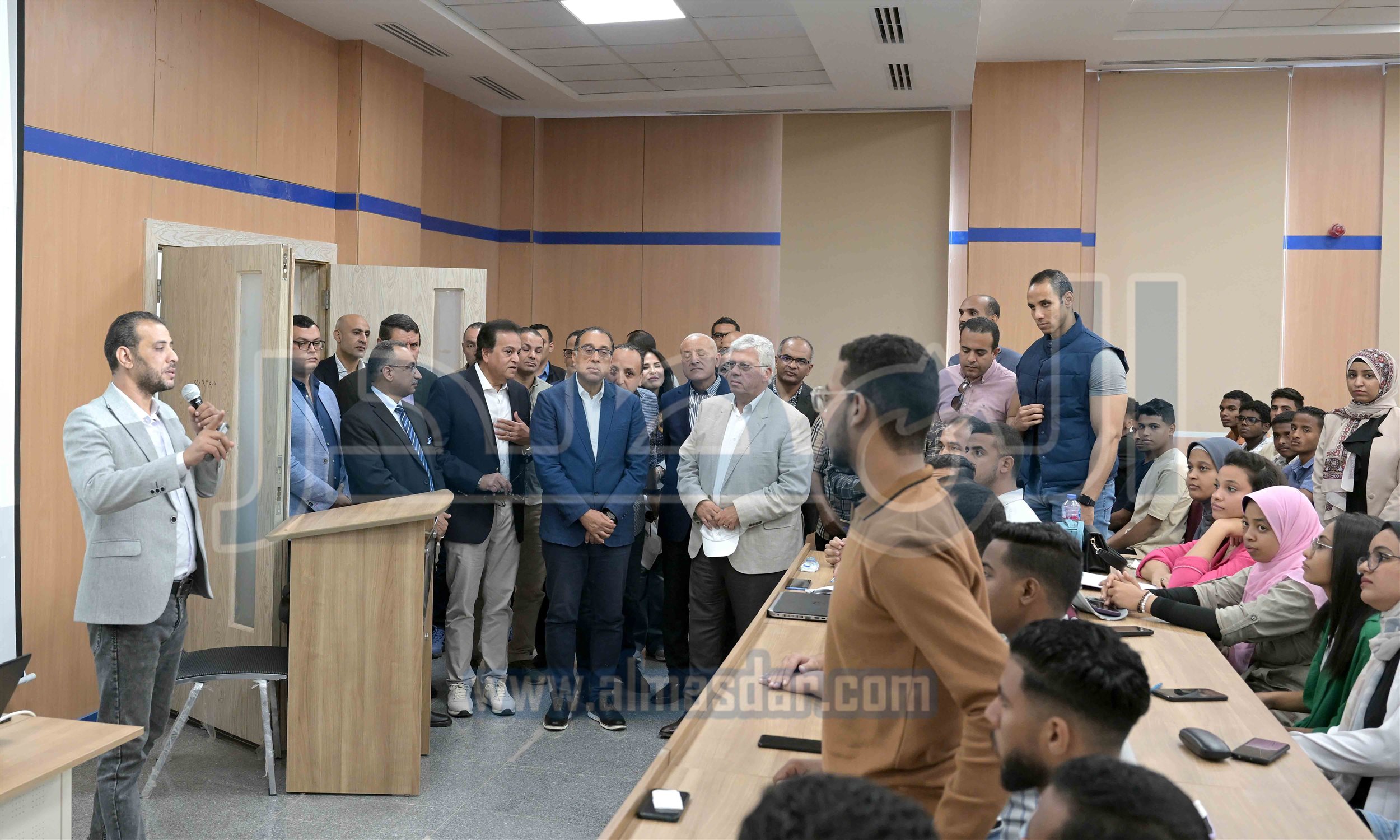 رئيس الوزراء يتفقد جامعة طيبة التكنولوجية