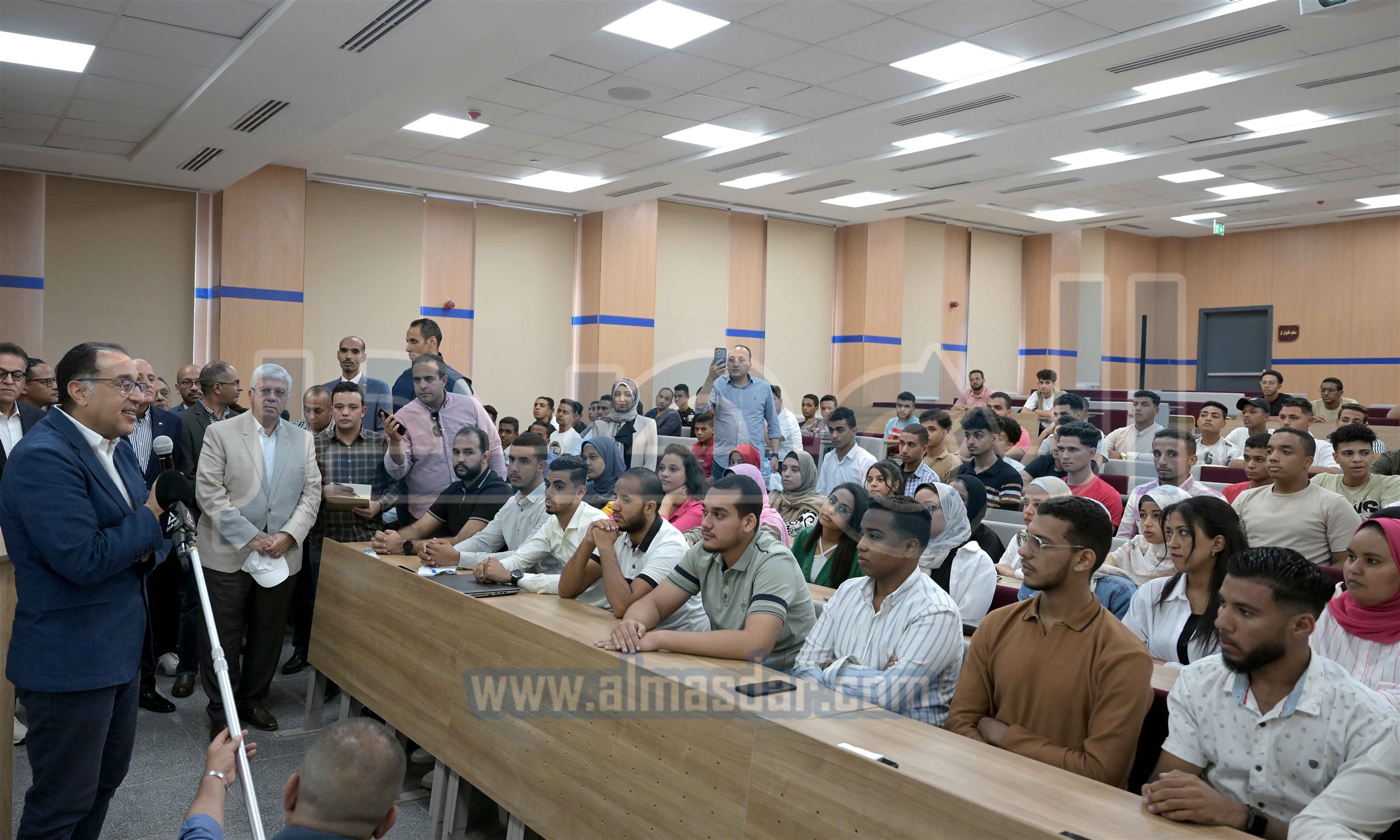 رئيس الوزراء يتفقد جامعة طيبة التكنولوجية