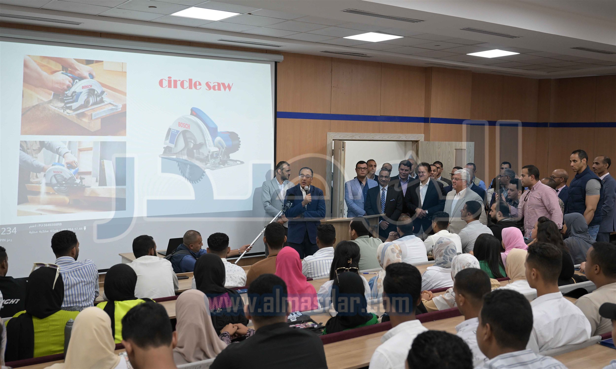 رئيس الوزراء يتفقد جامعة طيبة التكنولوجية
