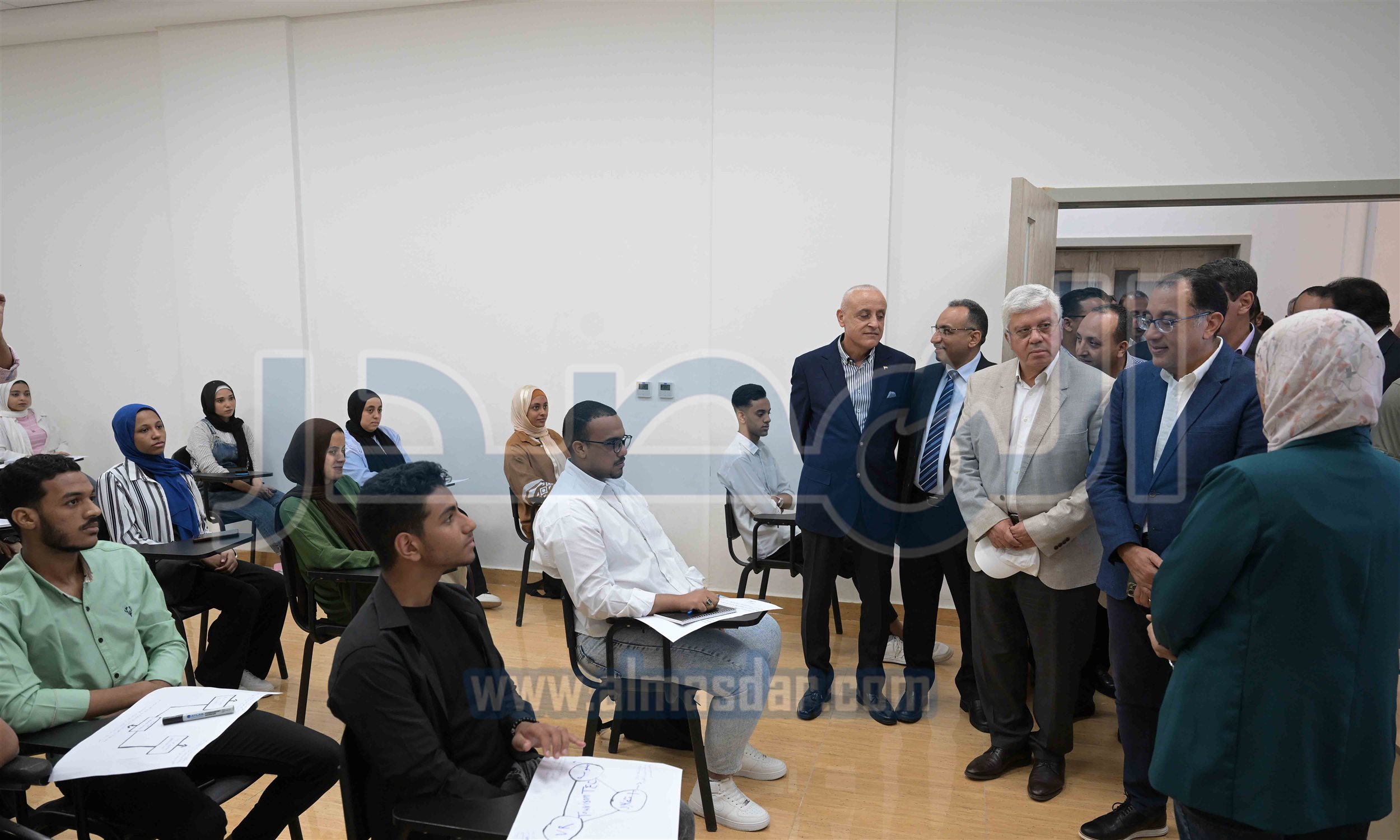 رئيس الوزراء يتفقد جامعة طيبة التكنولوجية
