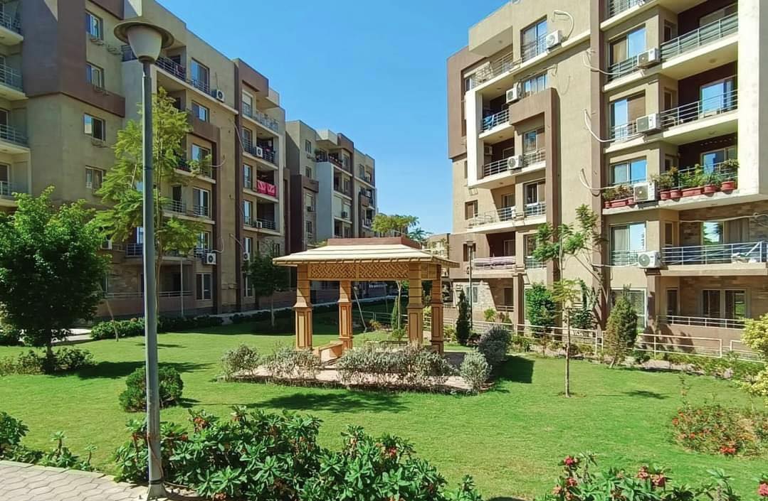 الشربينى يتابع أعمال التطوير بعددٍ من المناطق الصناعية والسكنية