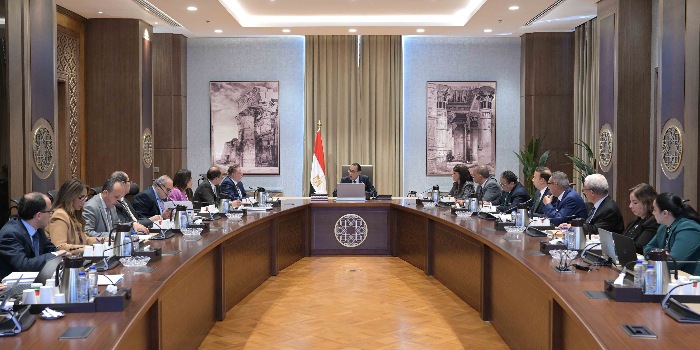 رئيس الوزراء يترأس اجتماع المجلس التنسيقي للسياسات المالية والنقدية