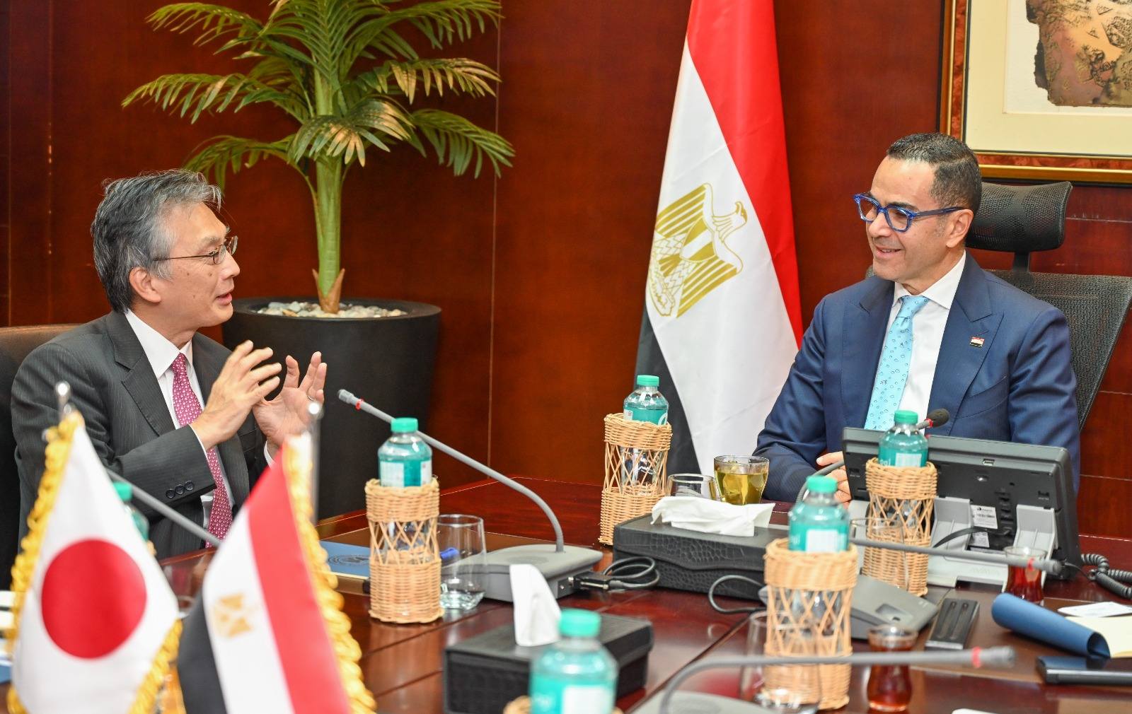 وزير الاستثمار يلتقي السفير الياباني وممثلي شركة يازاكي