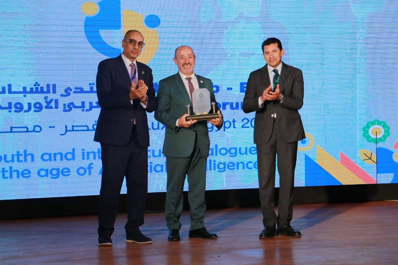 وزير الشباب والرياضة يفتتح منتدى الشباب العربي الأوروبي