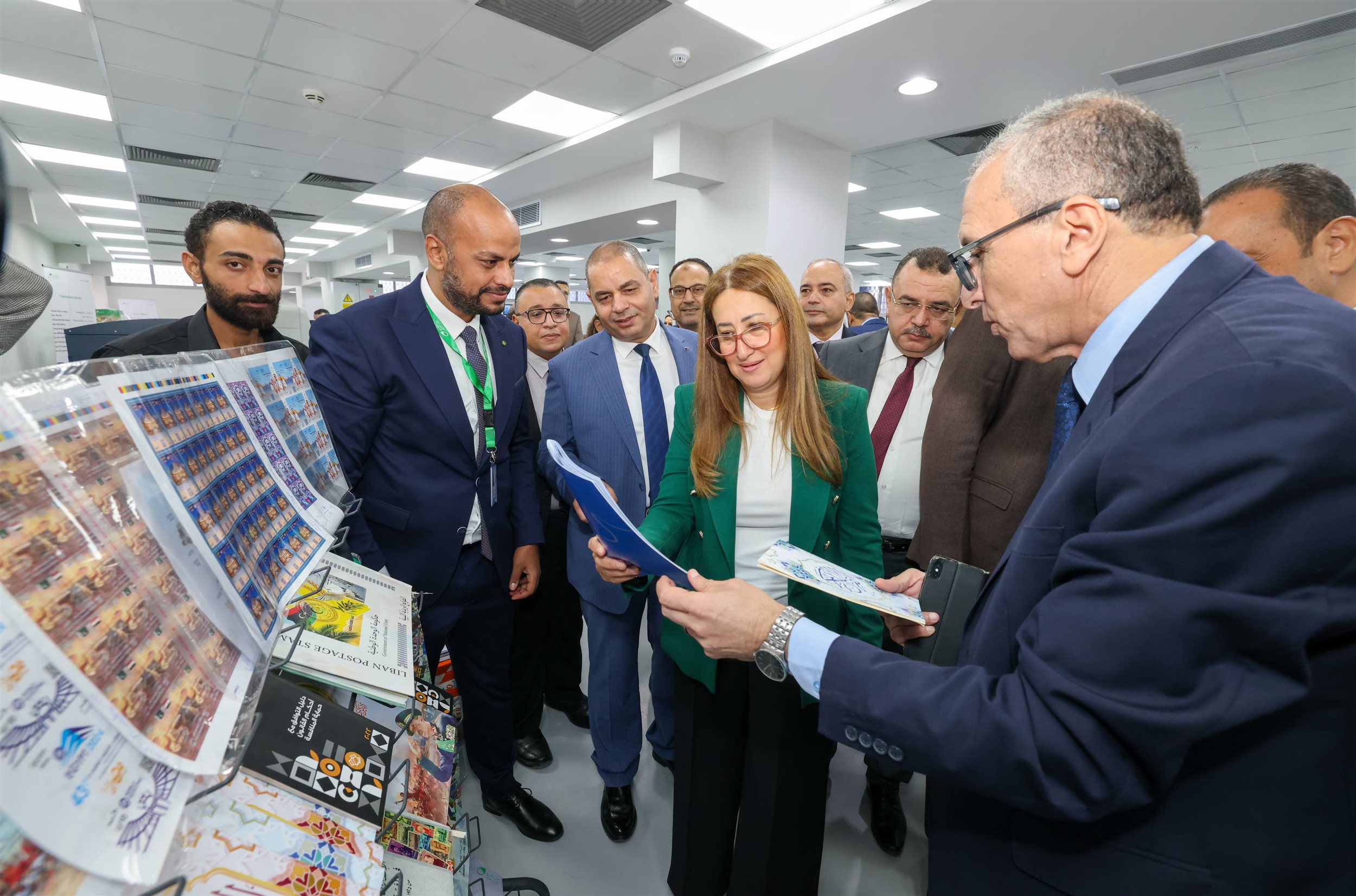 رئيس الهيئة القومية للبريد تفتتح مركز الطباعة الرقمية الجديد