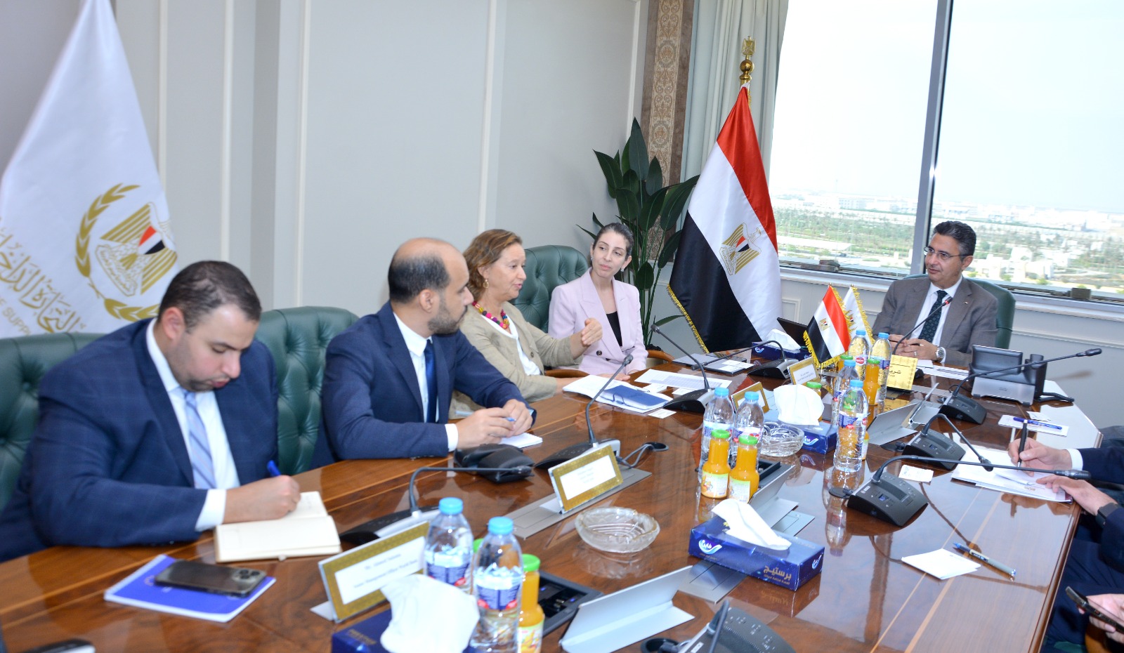 فاروق يستقبل وفد وكالة ضمان الاستثمارات متعددة الأطراف