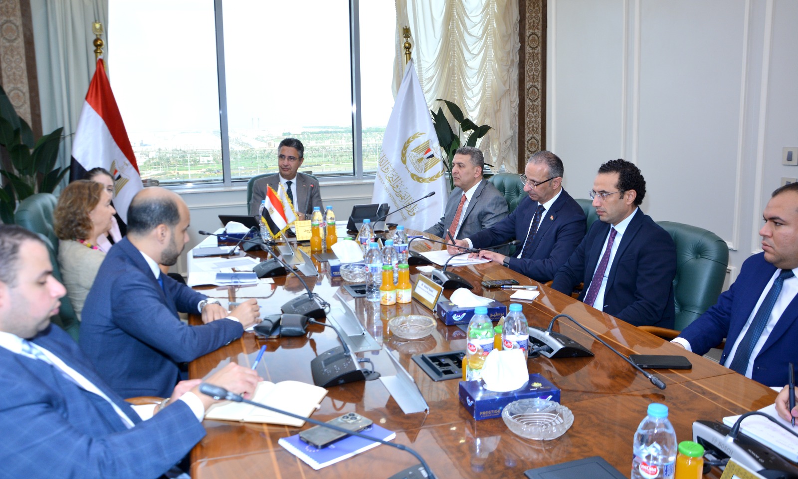 فاروق يستقبل وفد وكالة ضمان الاستثمارات متعددة الأطراف