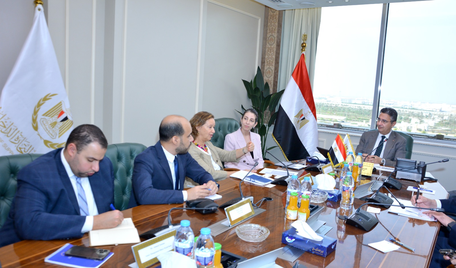 فاروق يستقبل وفد وكالة ضمان الاستثمارات متعددة الأطراف