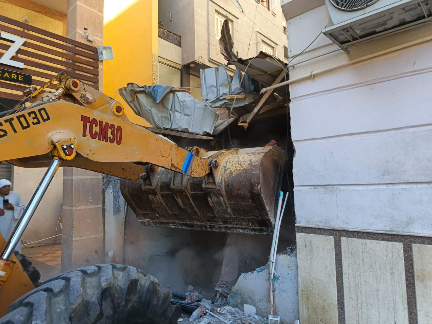 جهاز دمياط الجديدة يُنفذ 11 قرار غلق وتشميع وإزالة مخالفات