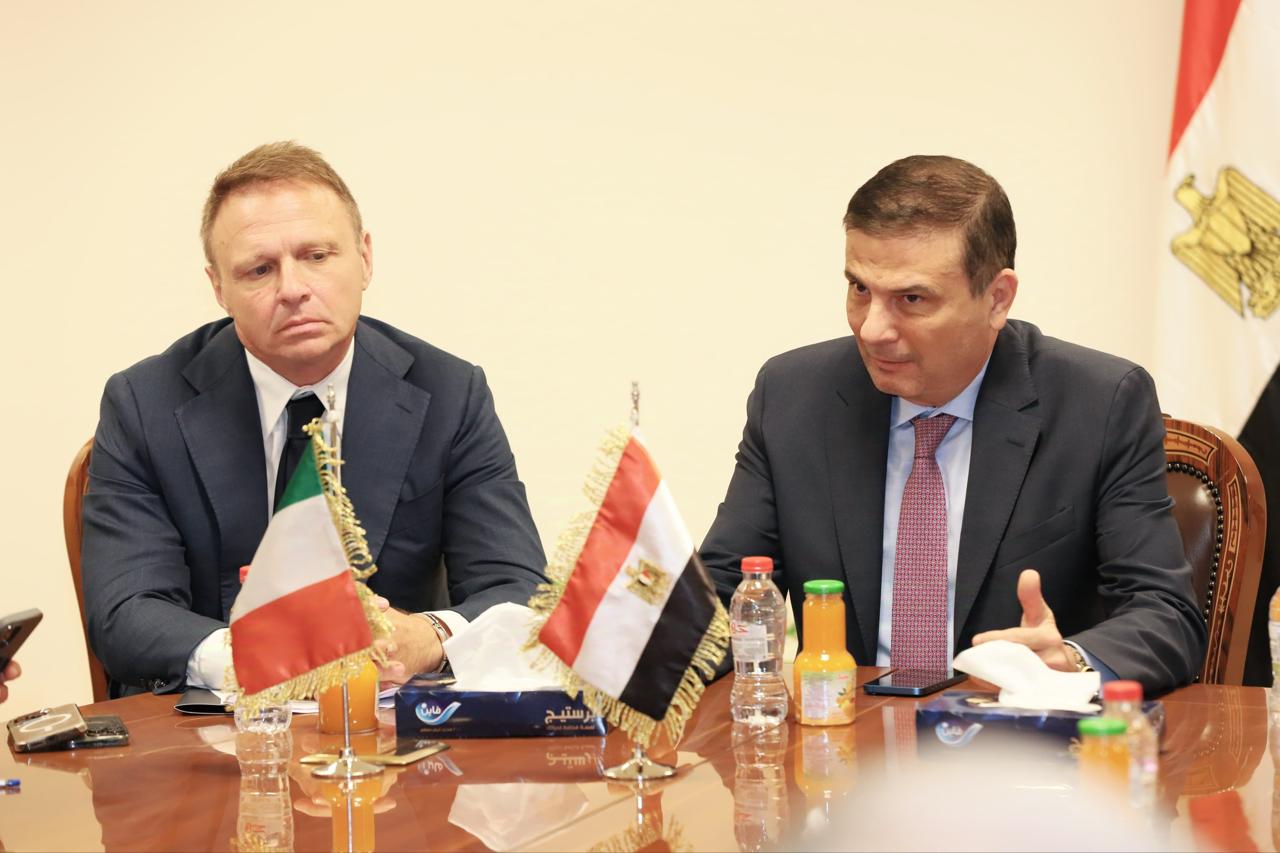 وزيرا الزراعة والتموين مع وزير الزراعة الإيطالي