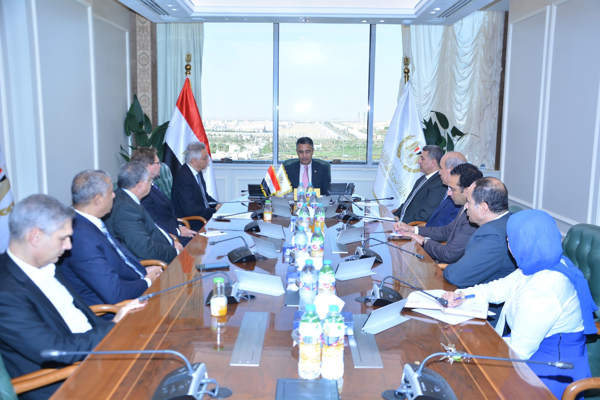 وزير التموين يلتقي الرئيس التنفيذي لشركة فيروم مصر للصوامع
