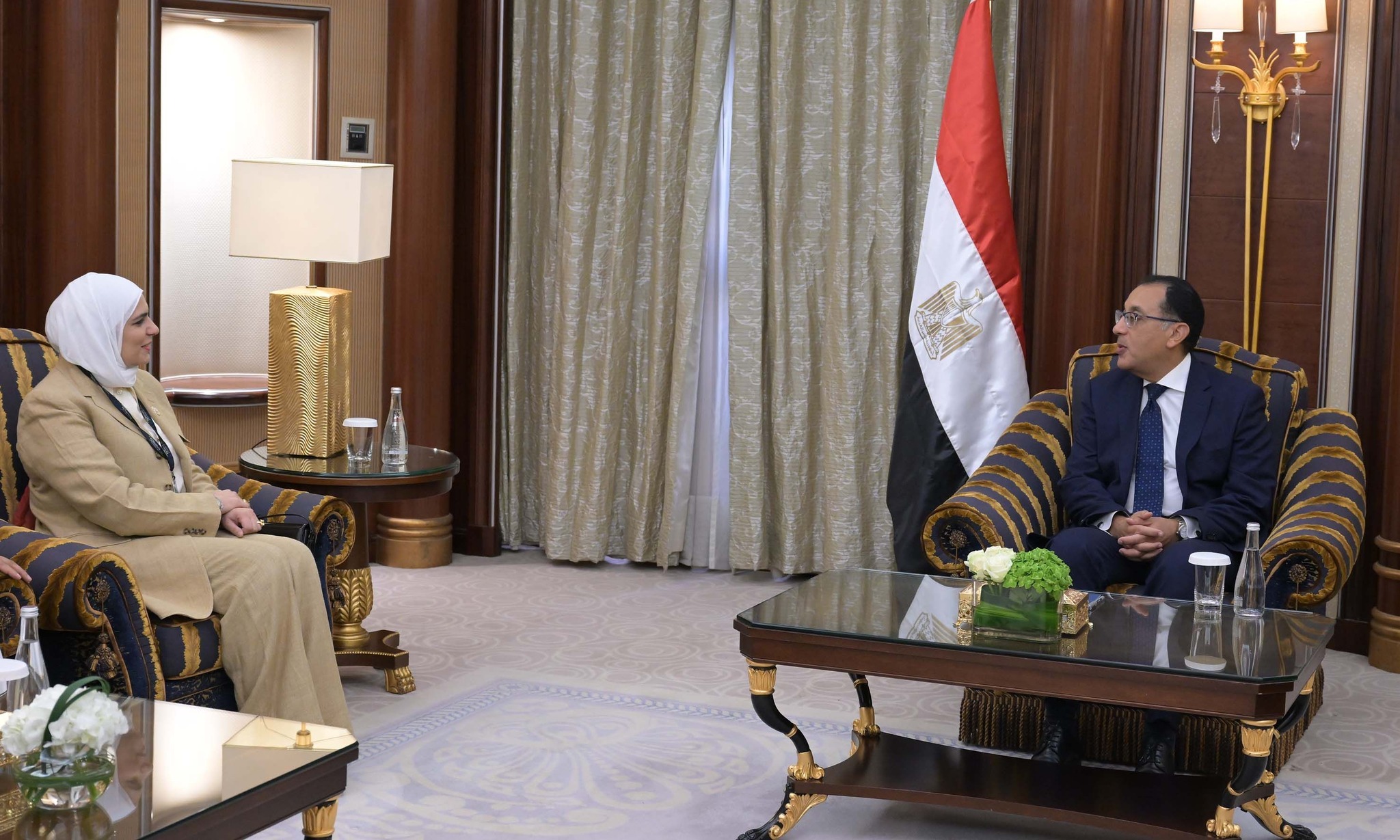 رئيس الوزراء يستقبل وزيرة المالية الكويتية