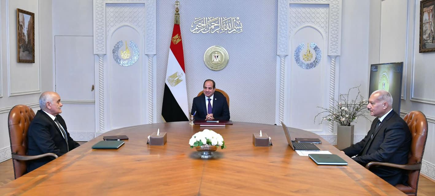 السيسي يجتمع مع رئيس مجلس إدارة صندوق تكريم الشهداء