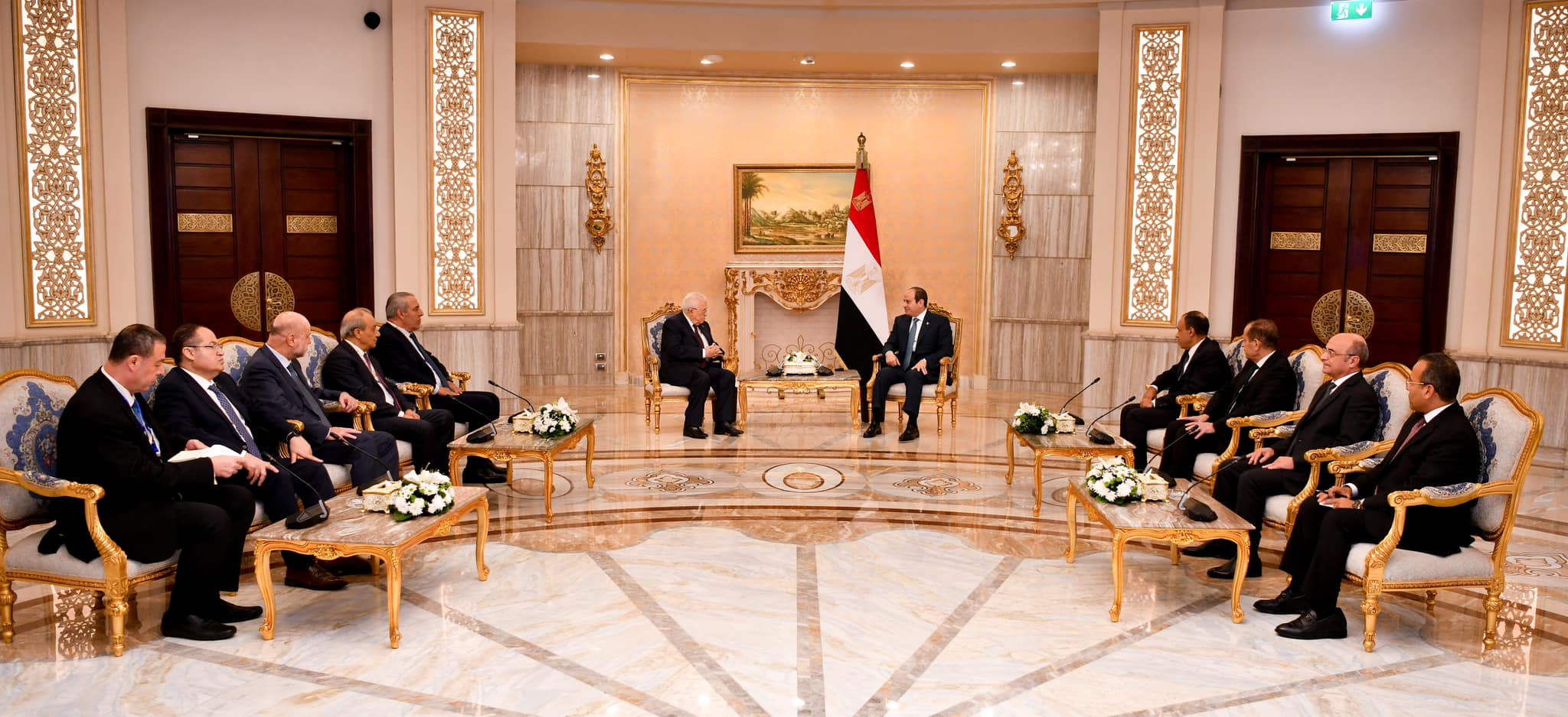 السيسي يستقبل نظيره الفلسطيني على هامش الدورة الثانية عشر للمنتدى الحضري العالمي