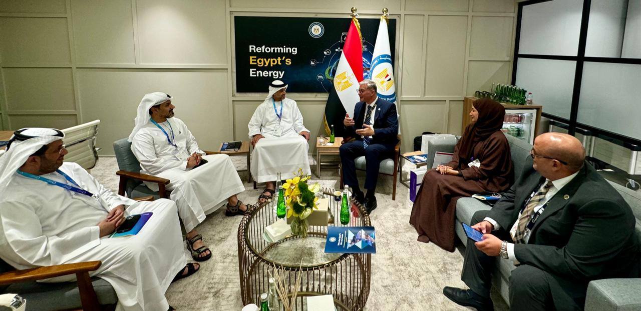 وزير البترول مع الرئيس التنفيذي لشركة مبادلة الإماراتية للطاقة