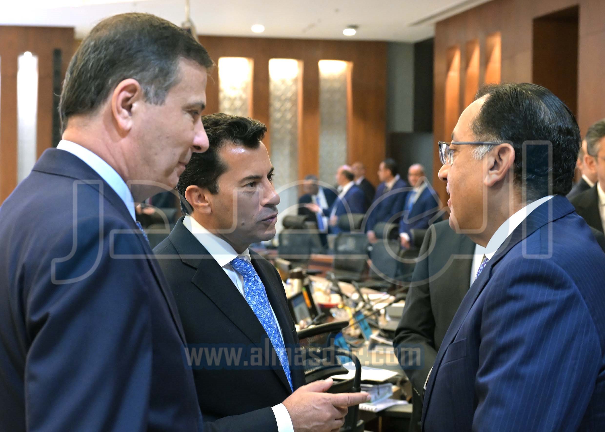 مجلس الوزراء يبدأ اجتماعه الأسبوعي بالعاصمة الإدارية الجديدة