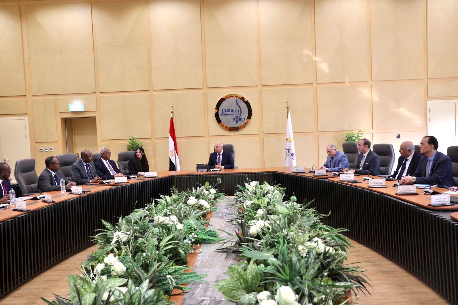 مذكرة تفاهم بين الشركة القابضة للنقل البحري وهيئة الموانئ