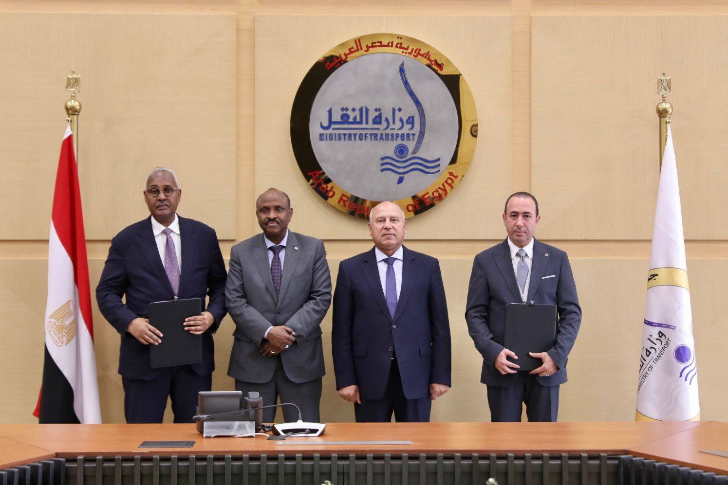 مذكرة تفاهم بين الشركة القابضة للنقل البحري وهيئة الموانئ