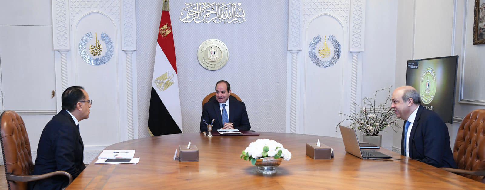 الرئيس السيسى يطّلع على موقف تطوير منظومة الطيران المدني