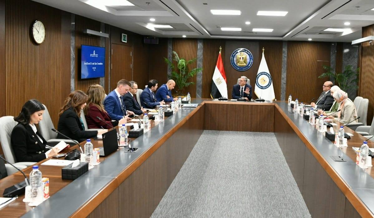 وزير البترول يلتقي أعضاء لجنة البترول والغاز بغرفة التجارة الأمريكية